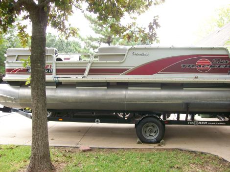 Used Suncatcher Boats For Sale by owner | 2000 21 foot Suncatcher Party Barge